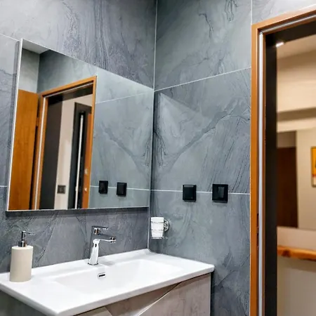 Appartement Ika с паркомясто *