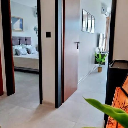 Apartament Ika With Parking